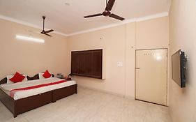 Flagship Chandra Prabha Guest House Varanasi 3* India