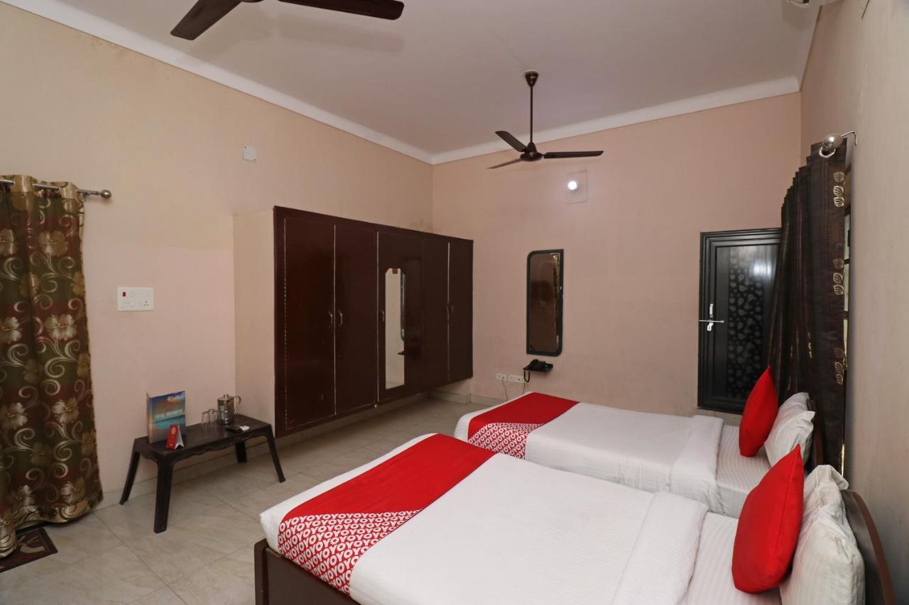 Flagship Chandra Prabha Guest House Varanasi Exterior photo