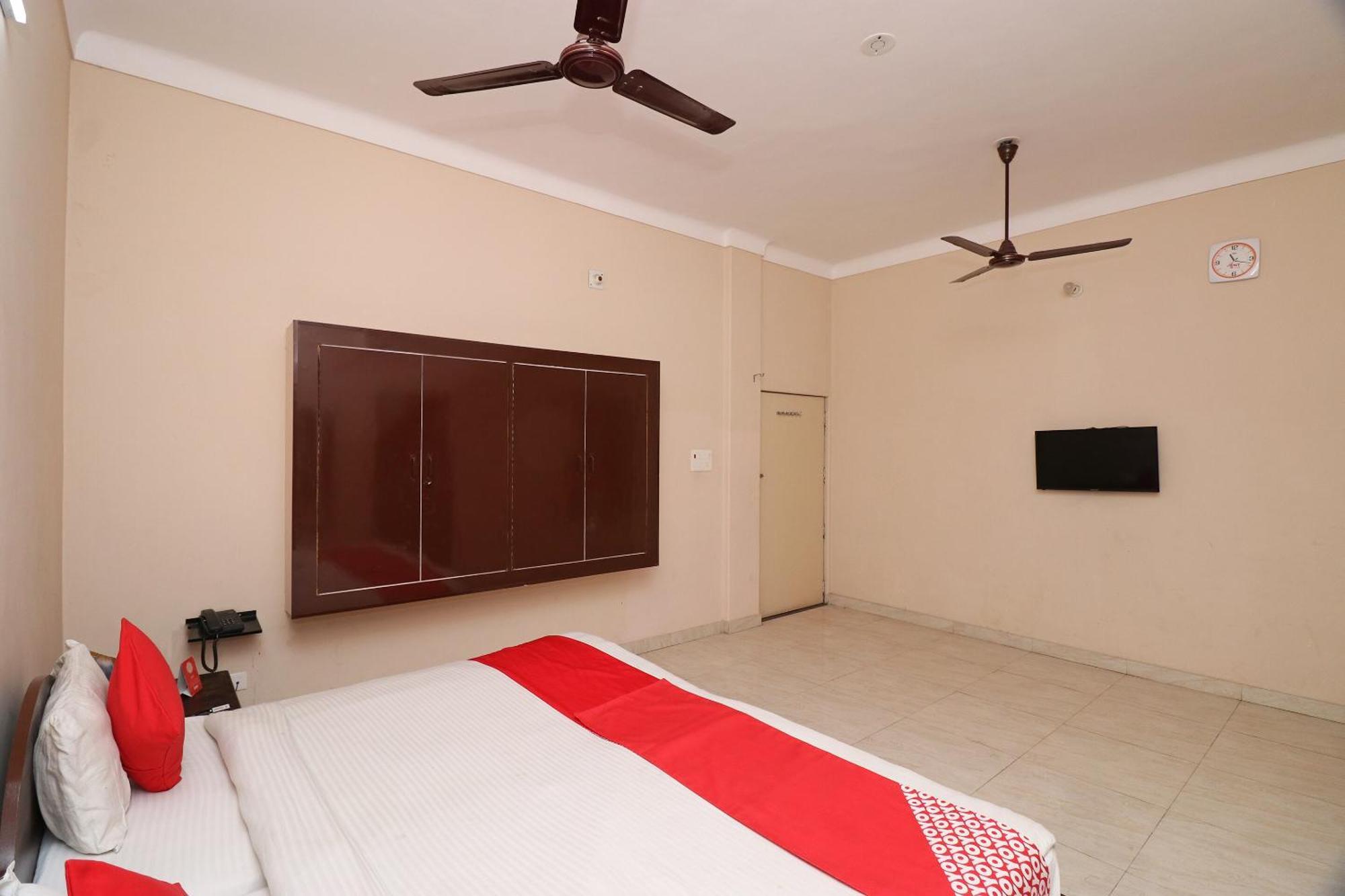 Flagship Chandra Prabha Guest House Varanasi Exterior photo